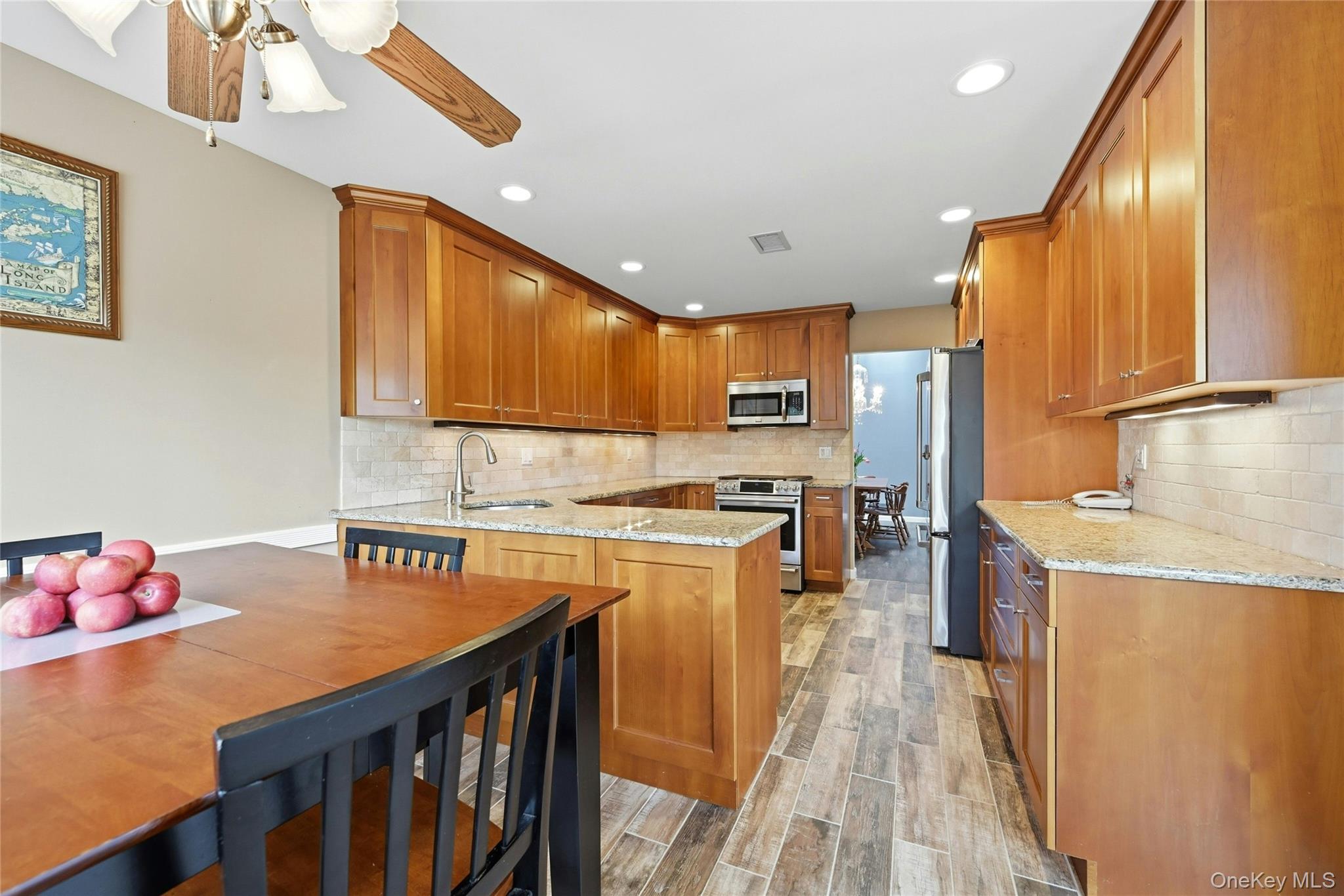 233 Glen Drive, Unit 233 Ridge, NY 11961 - Photo 14 of 32