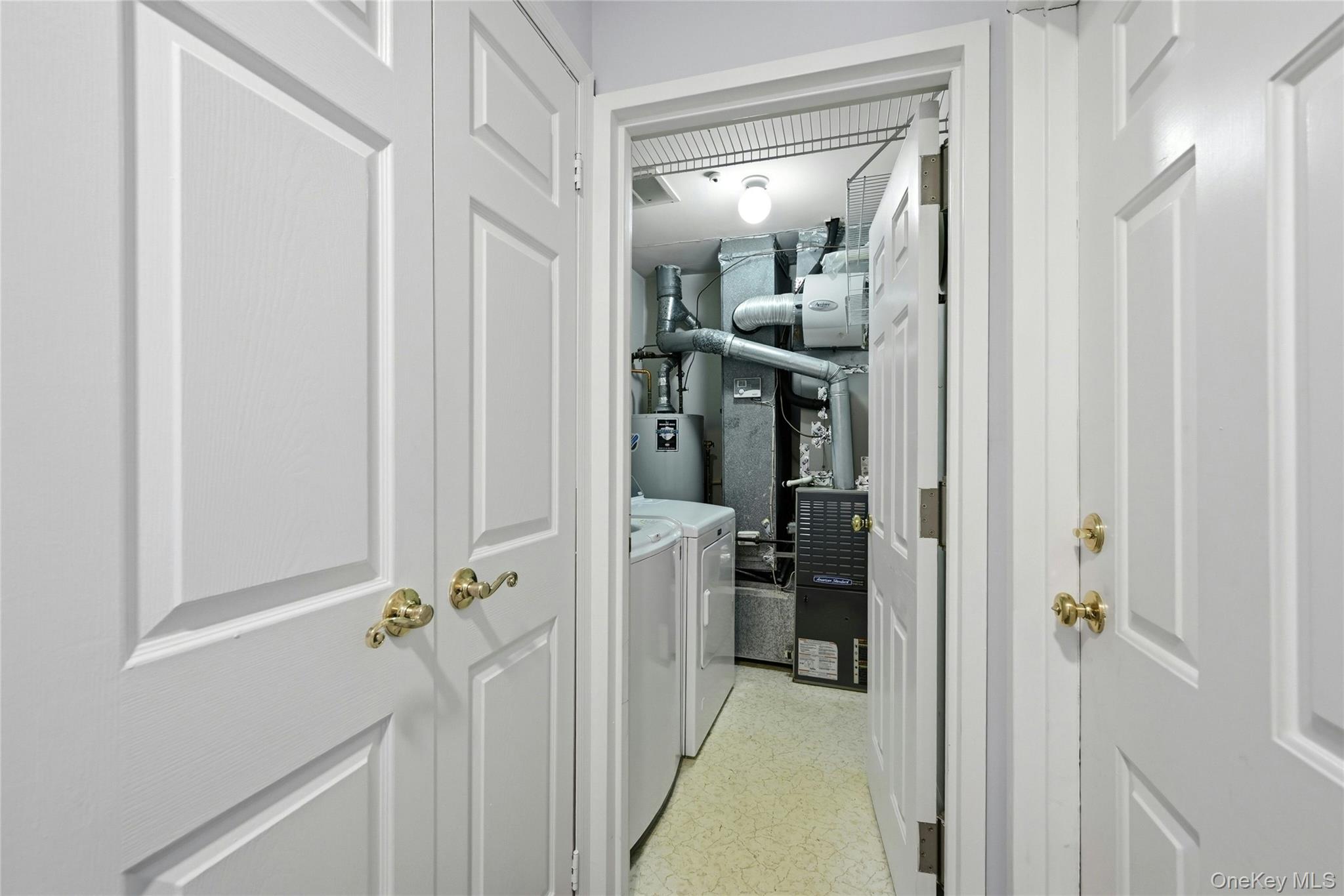 233 Glen Drive, Unit 233 Ridge, NY 11961 - Photo 27 of 32