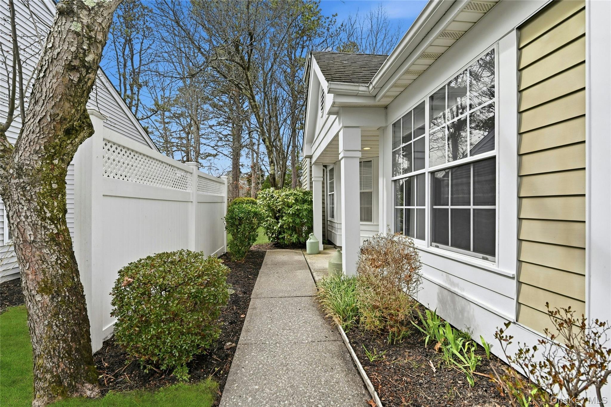 233 Glen Drive, Unit 233 Ridge, NY 11961 - Photo 3 of 32
