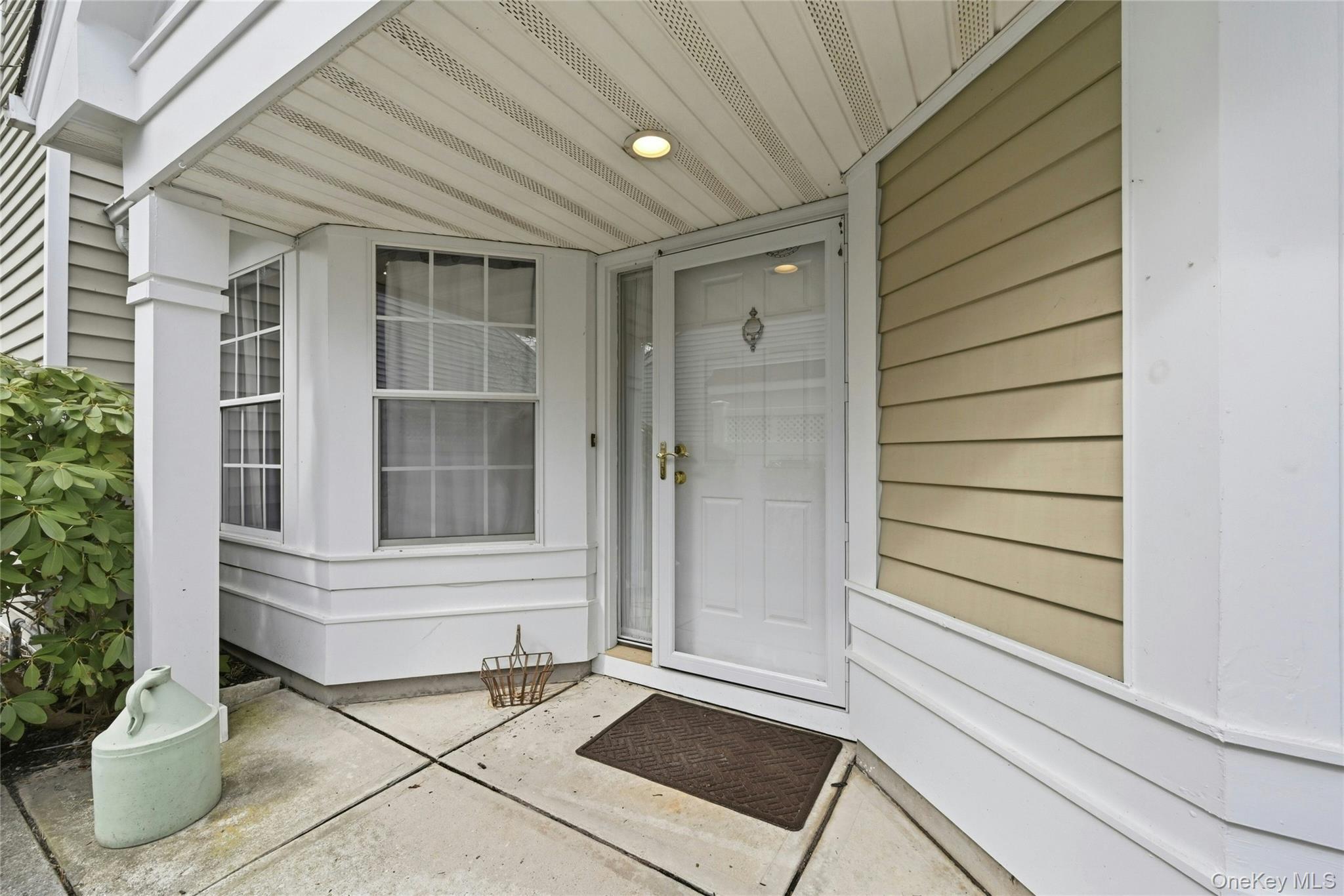 233 Glen Drive, Unit 233 Ridge, NY 11961 - Photo 4 of 32