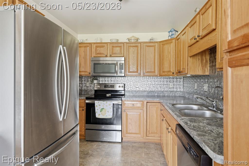 238 Quail Drive Capac, MI 48014 - Photo 10 of 24
