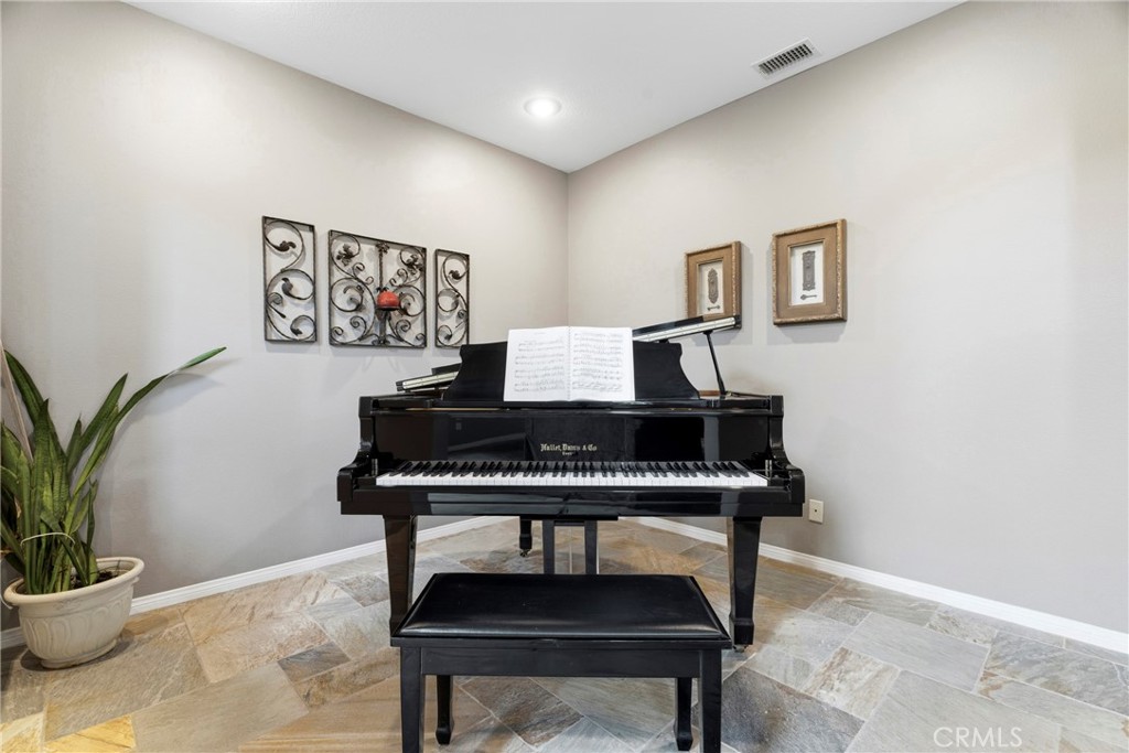 26004 Twain Place Stevenson Ranch, CA 91381 - Photo 5 of 44