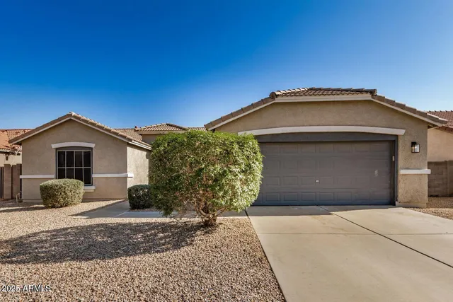 $1,800 | 3885 East Lambeth Place, San Tan Valley, AZ 85140