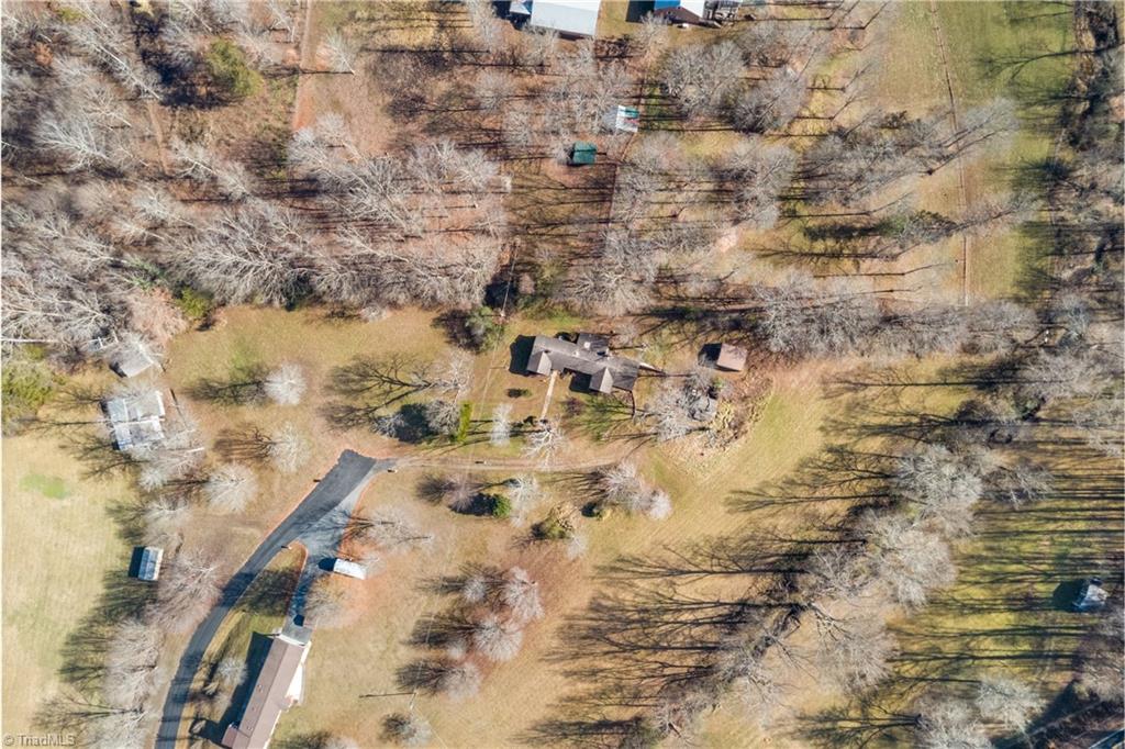 5102 Vogler Road Pfafftown, NC 27040 - Photo 33 of 36 Gallery Image 33