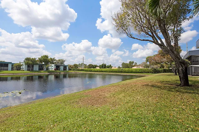$1,300 | 15036 Ashland Lane, Unit 51, Delray Beach, FL 33484