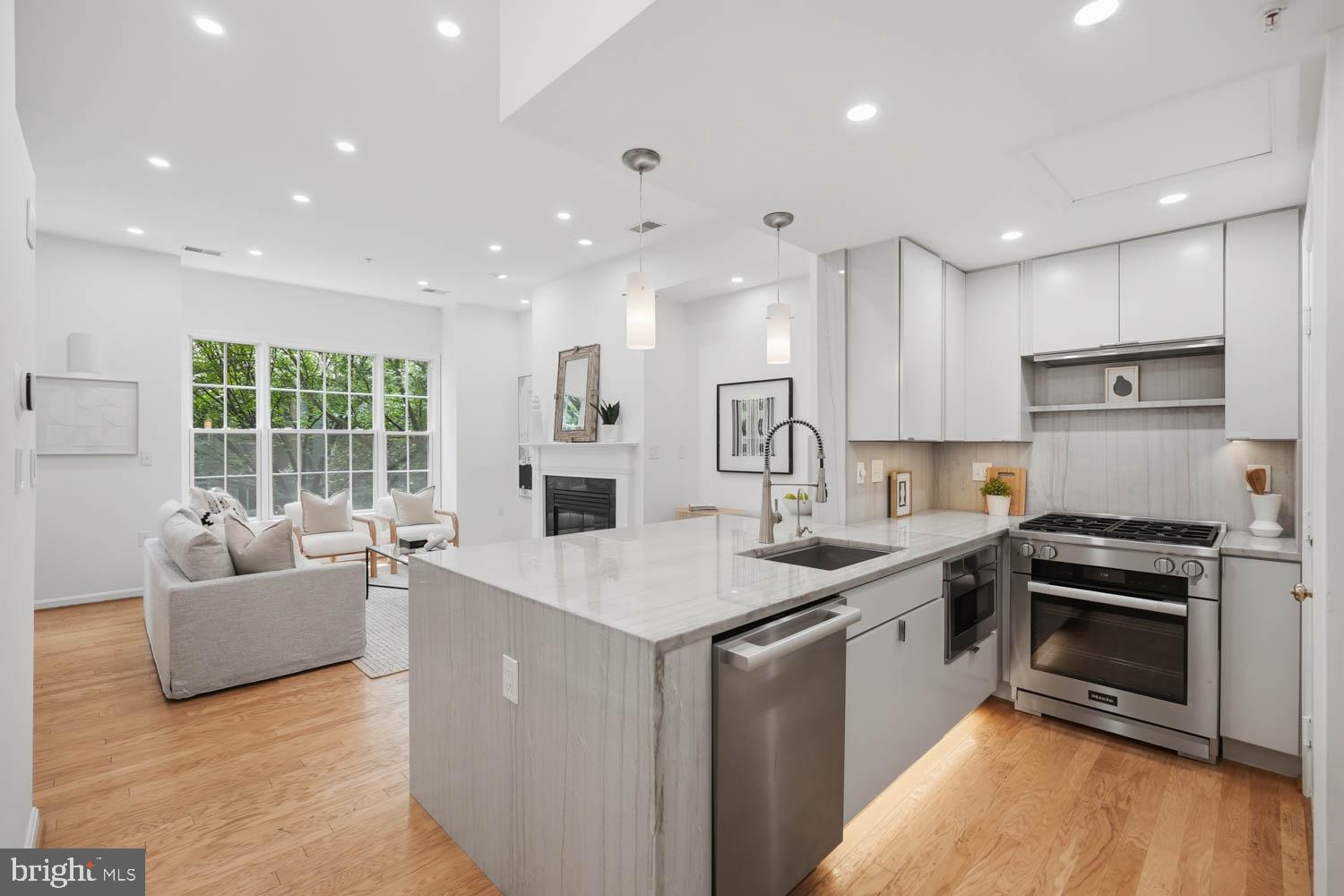 1935 Belmont Road Northwest, Unit 1122 Washington, DC 20009 - Photo 7 of 24