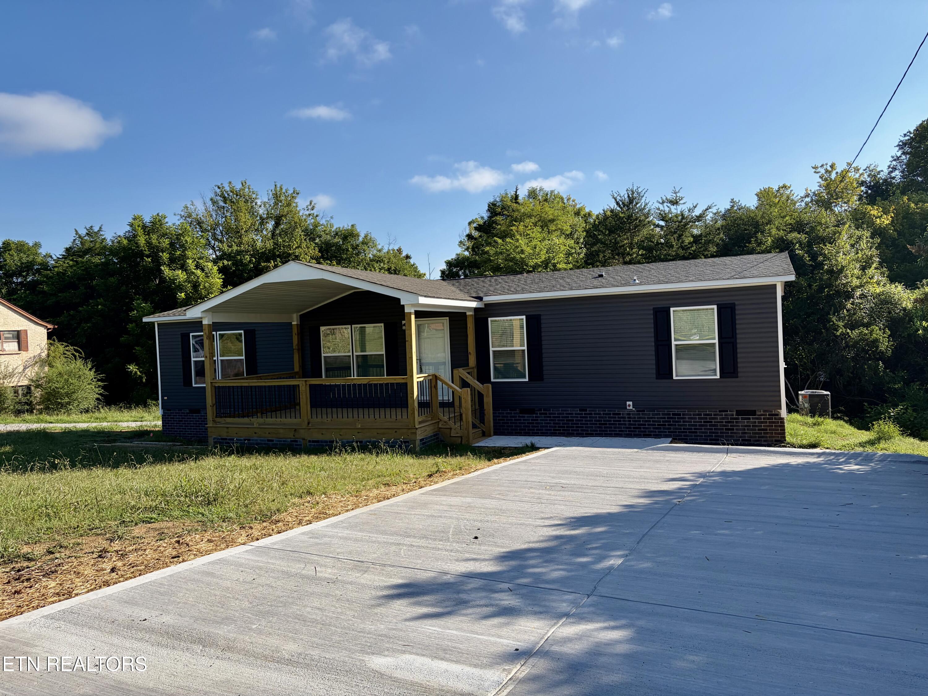 7212 Beelertown Road Powell, TN 37849 - Photo 1 of 25 IMG_9731 2