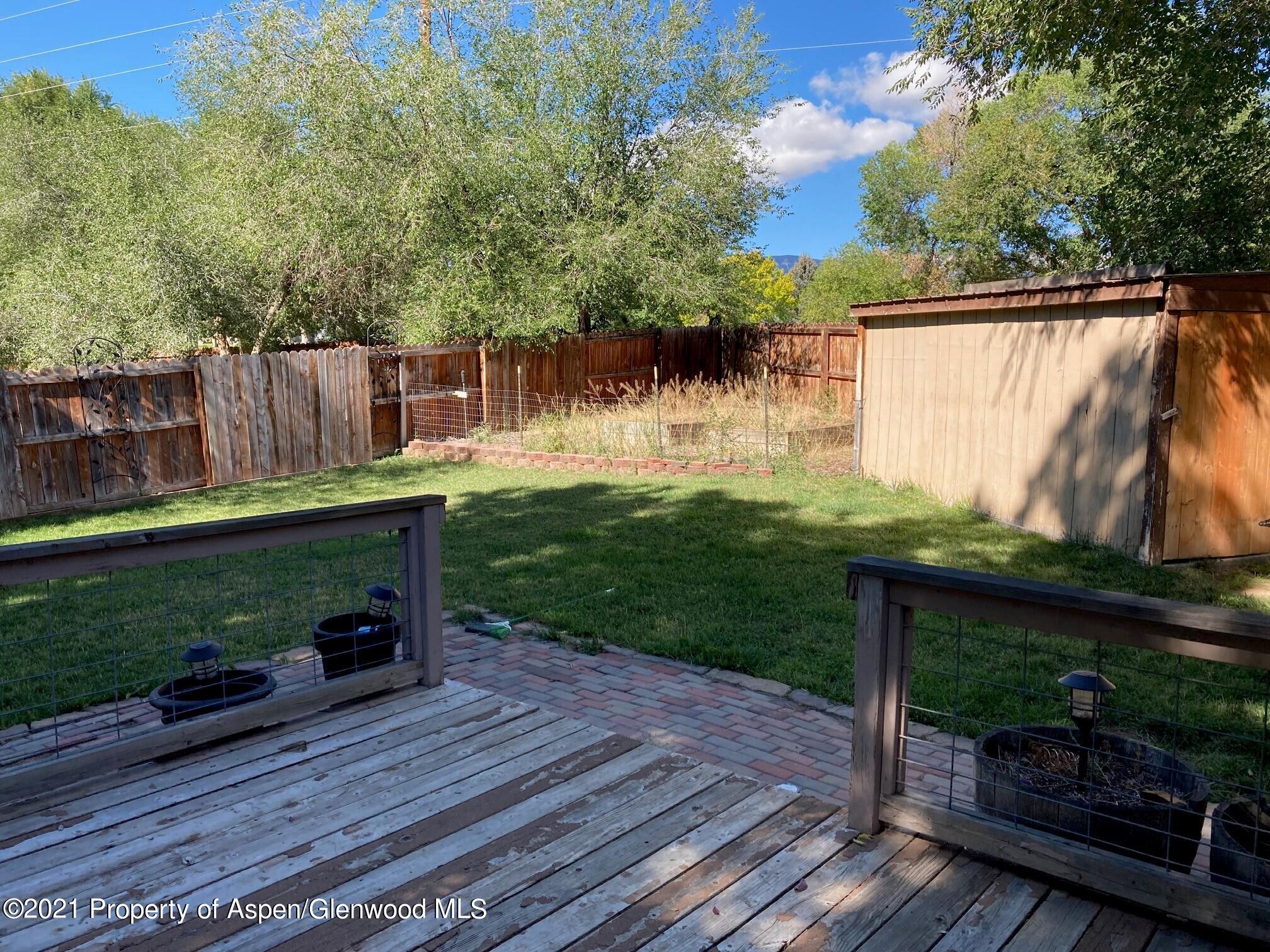 825 Cactus Court Rifle, CO 81650 - Photo 4 of 15 4 deck-backyard