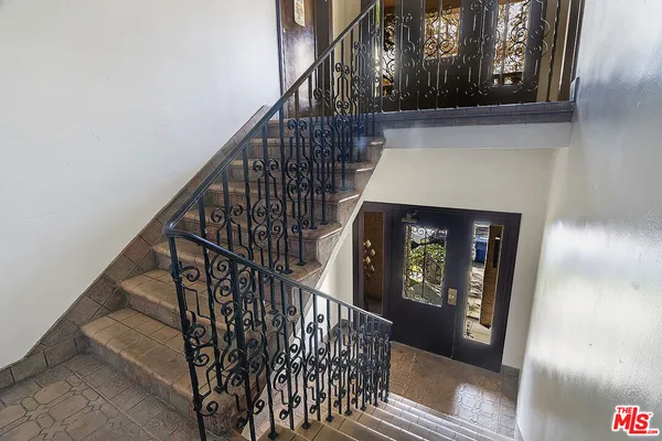 a view of entryway