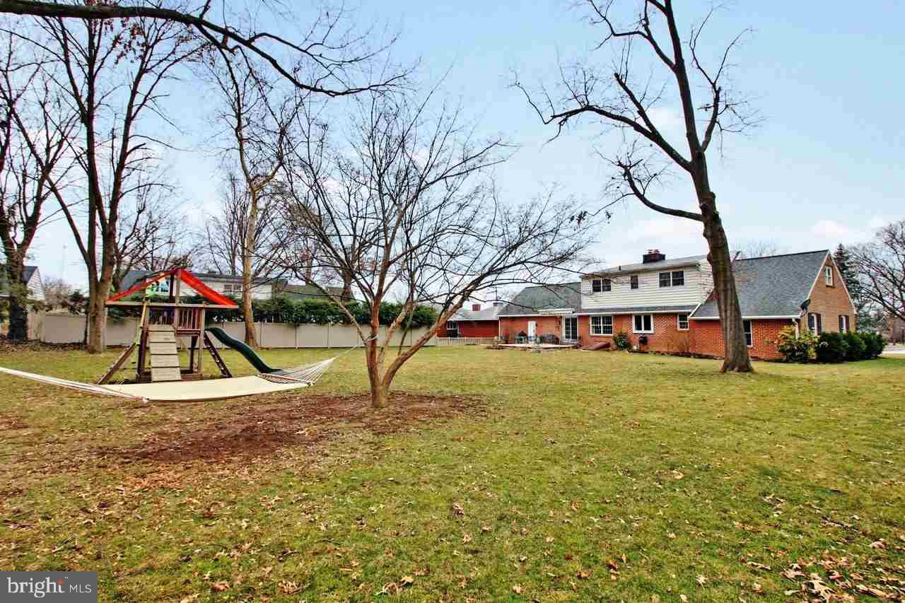 827 McCosh Street Hanover, PA 17331 - Photo 4 of 23 Gallery Image 4