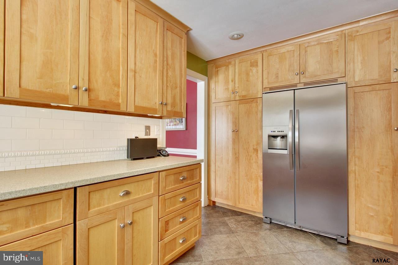 827 McCosh Street Hanover, PA 17331 - Photo 7 of 23 Gallery Image 7