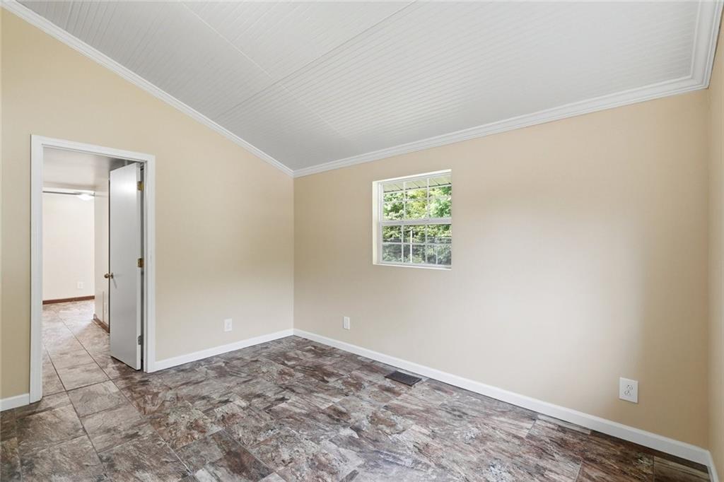 135 Grogan Road Northeast White, GA 30184 - Photo 14 of 27