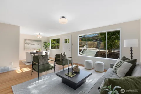$835,000 | 3318 20th Avenue South, Seattle, WA 98144