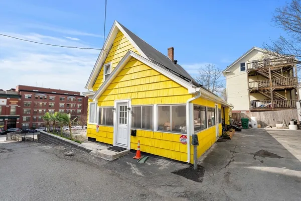 $499,000 | 129 High Street, Clinton, MA 01510