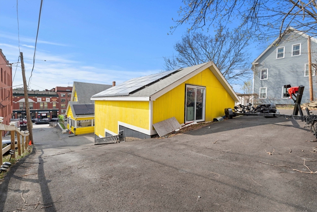 129 High Street Clinton, MA 01510 - Photo 14 of 23