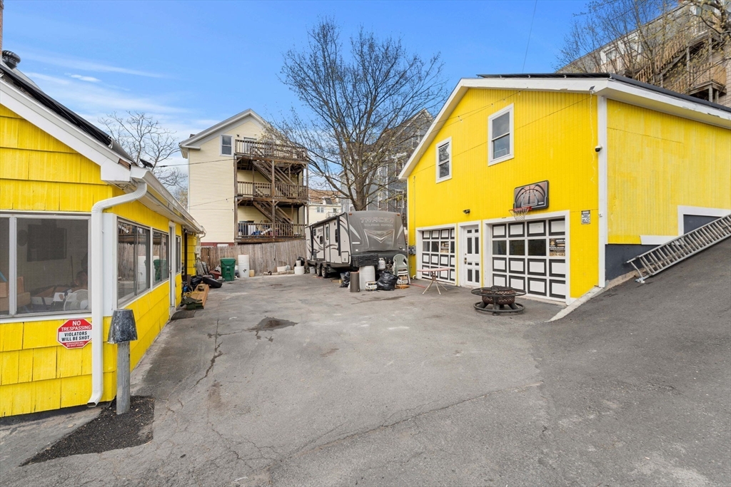 129 High Street Clinton, MA 01510 - Photo 15 of 23