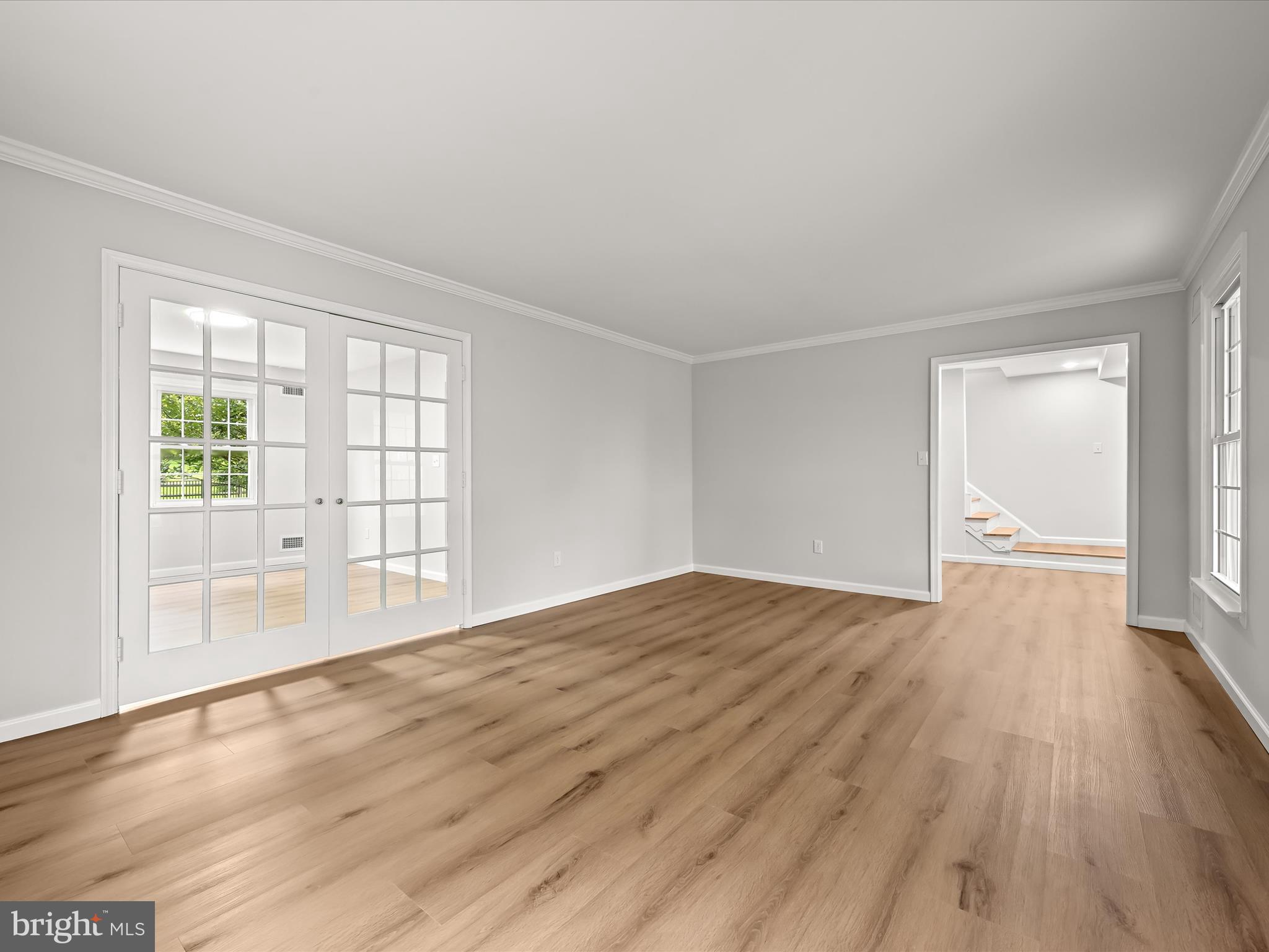 8018 Martown Road Laurel, MD 20723 - Photo 11 of 64 Living room