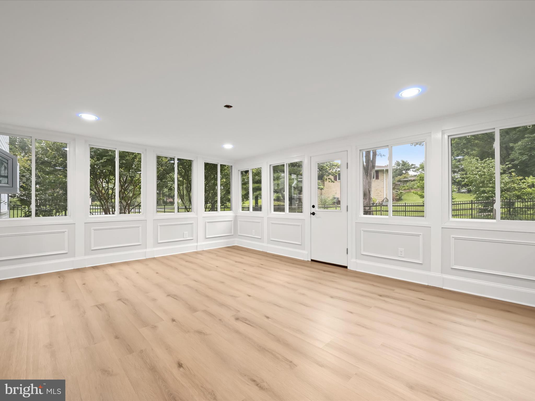 8018 Martown Road Laurel, MD 20723 - Photo 29 of 64 Sunroom with yard access