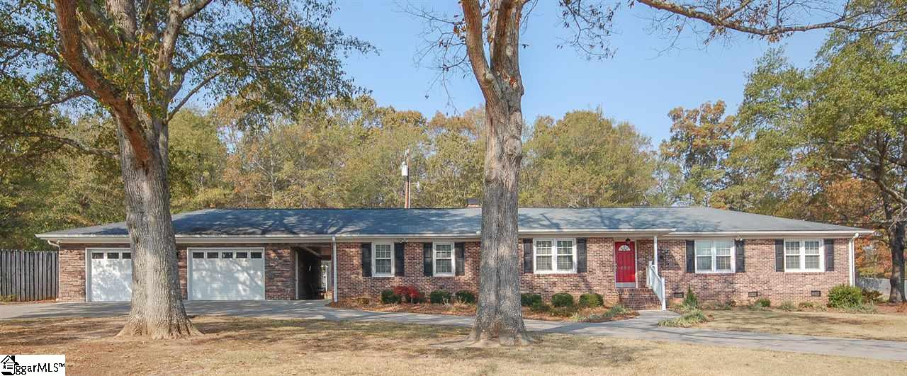 495 Woodside Road Simpsonville, SC 29680 - Photo 1 of 36