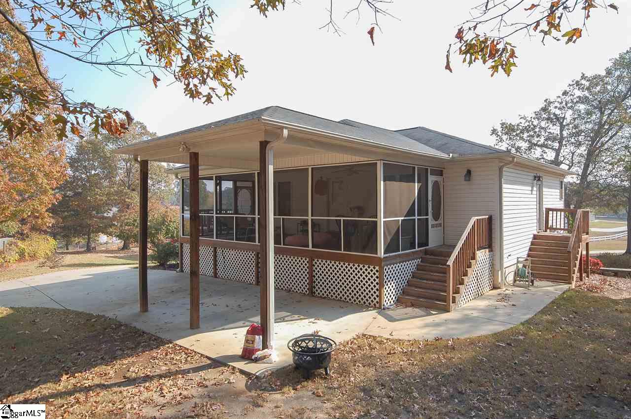 495 Woodside Road Simpsonville, SC 29680 - Photo 27 of 36 Guest House Screen Porch