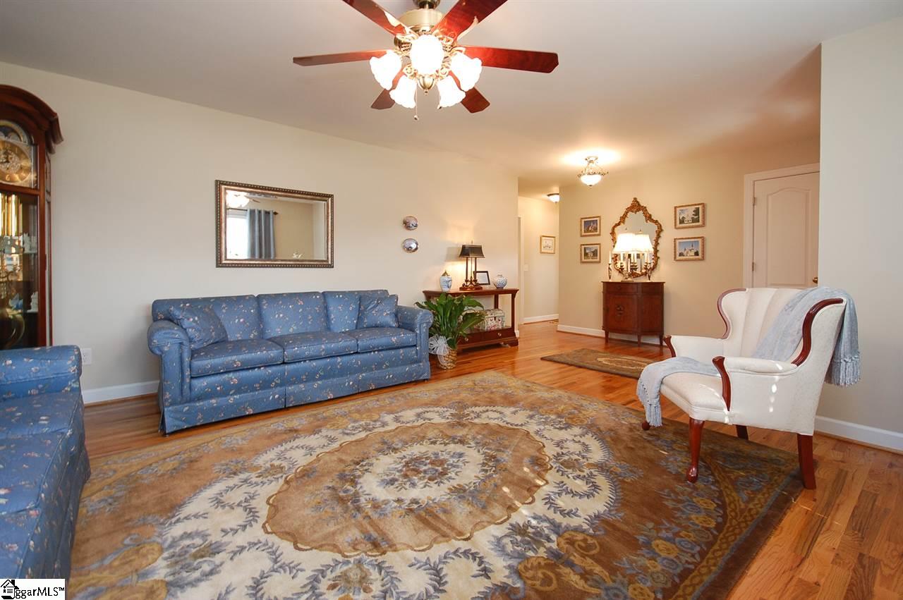 495 Woodside Road Simpsonville, SC 29680 - Photo 10 of 36