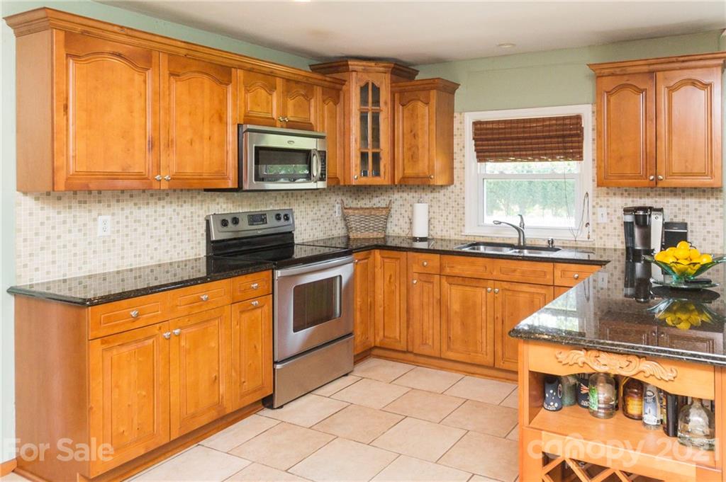 4101 Nevin Road Charlotte, NC 28269 - Photo 8 of 25 Gallery Image 8