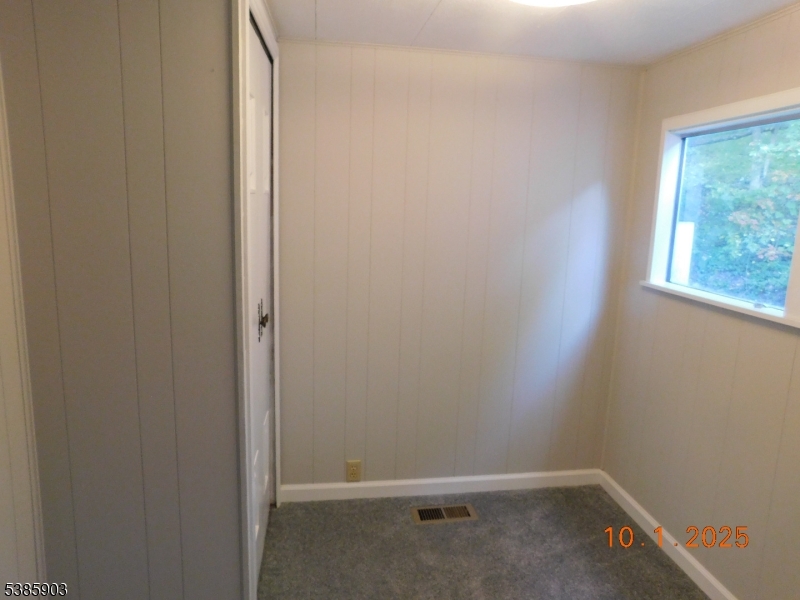 59 Back Street Oxford, NJ 07863 - Photo 23 of 25 a small space with a window