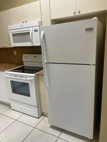 $175,000 | 2920 Southeast 13th Road, Unit 20245, Homestead, FL 33035