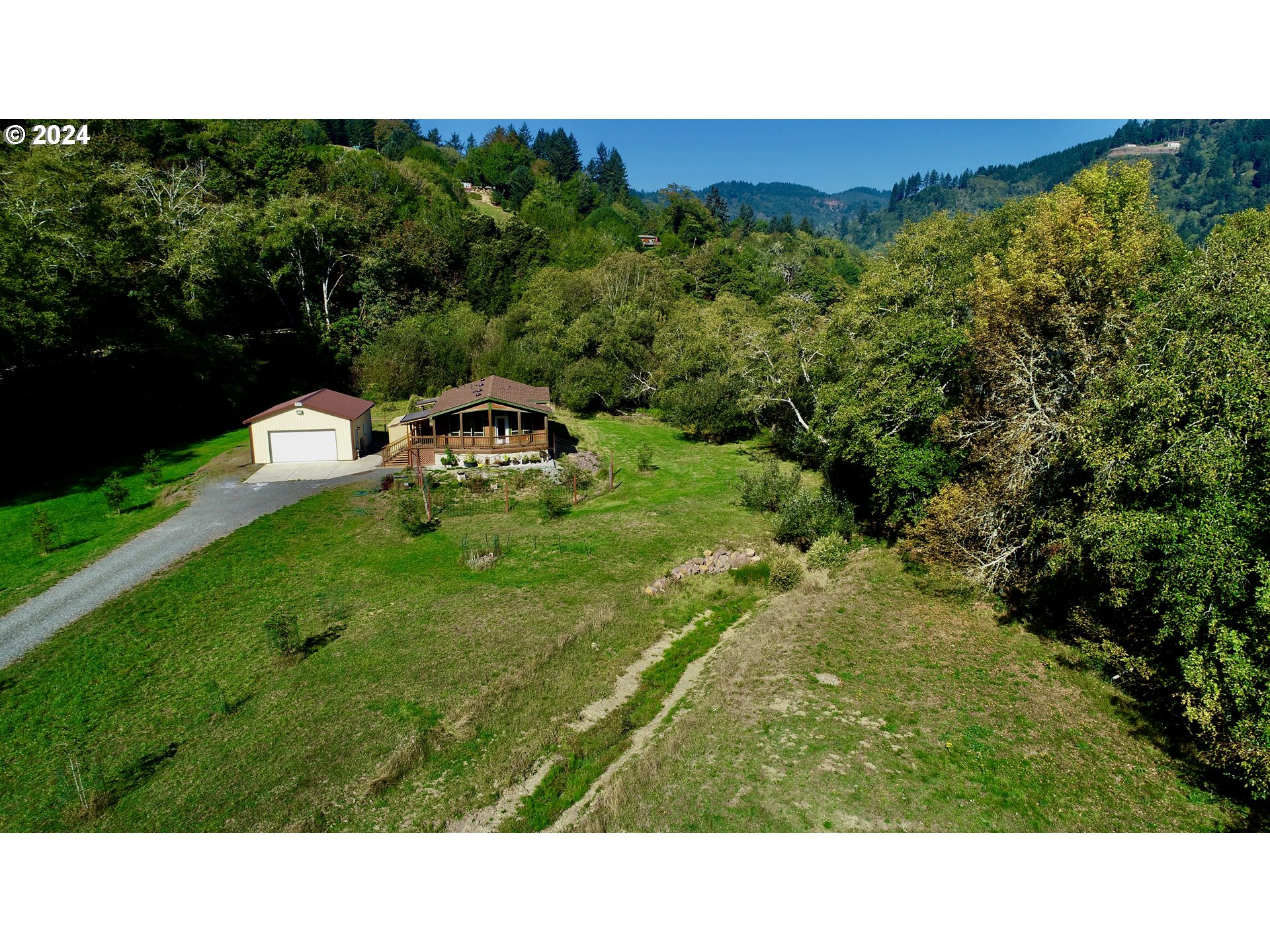 98431 South Bank Chetco River Road Brookings, OR 97415 - Photo 12 of 36