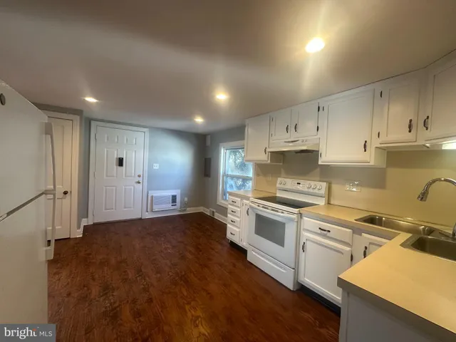 $1,750 | 410 North Street, Unit C, Doylestown, PA 18901