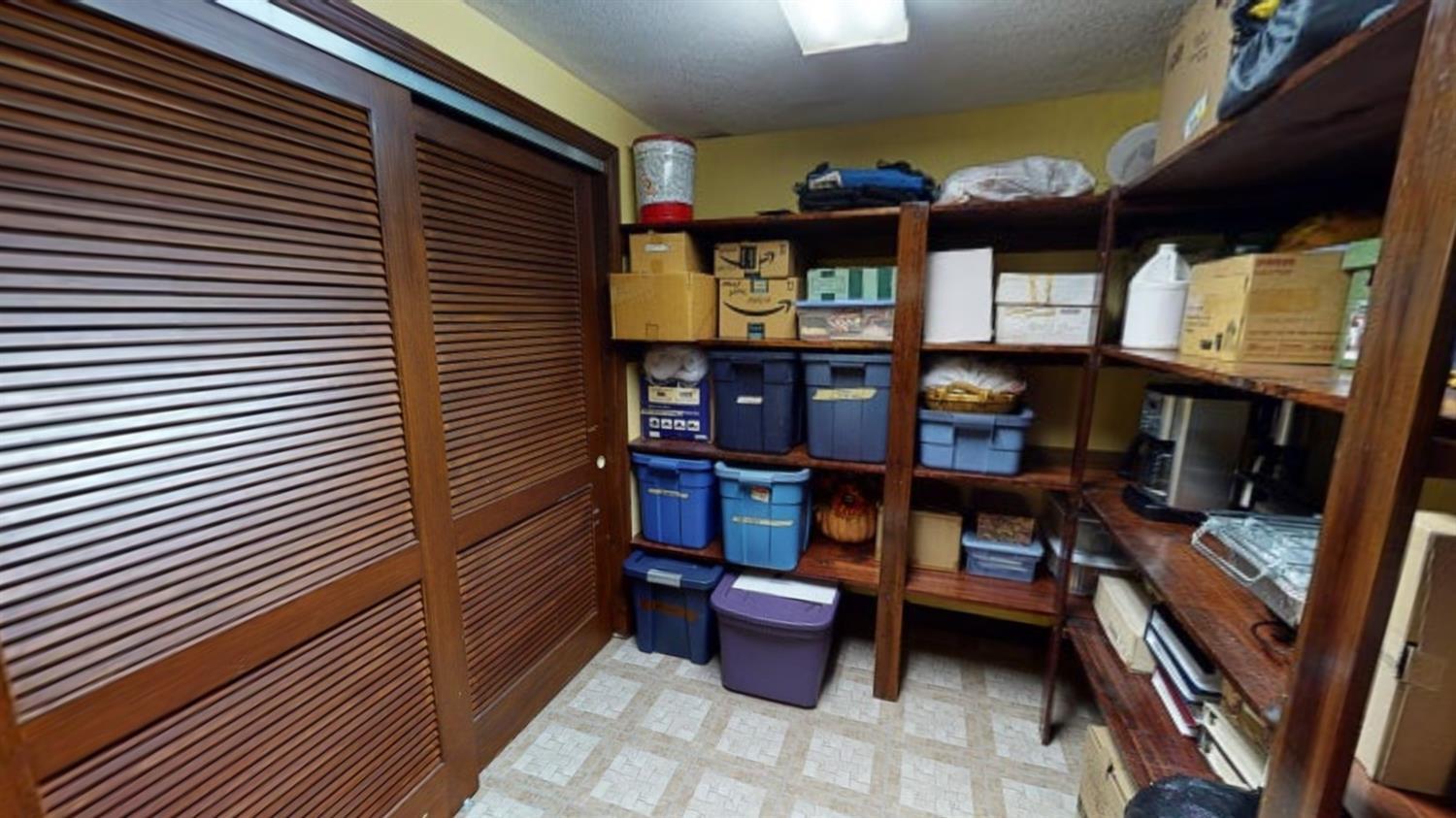 2989 Kleeman Road Cincinnati, OH 45211 - Photo 23 of 29