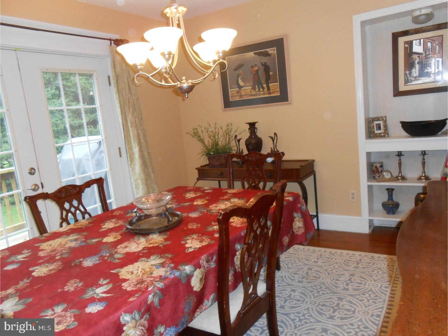 1052 Edinburg Road Hamilton, NJ 08690 - Photo 7 of 23 Dining Room