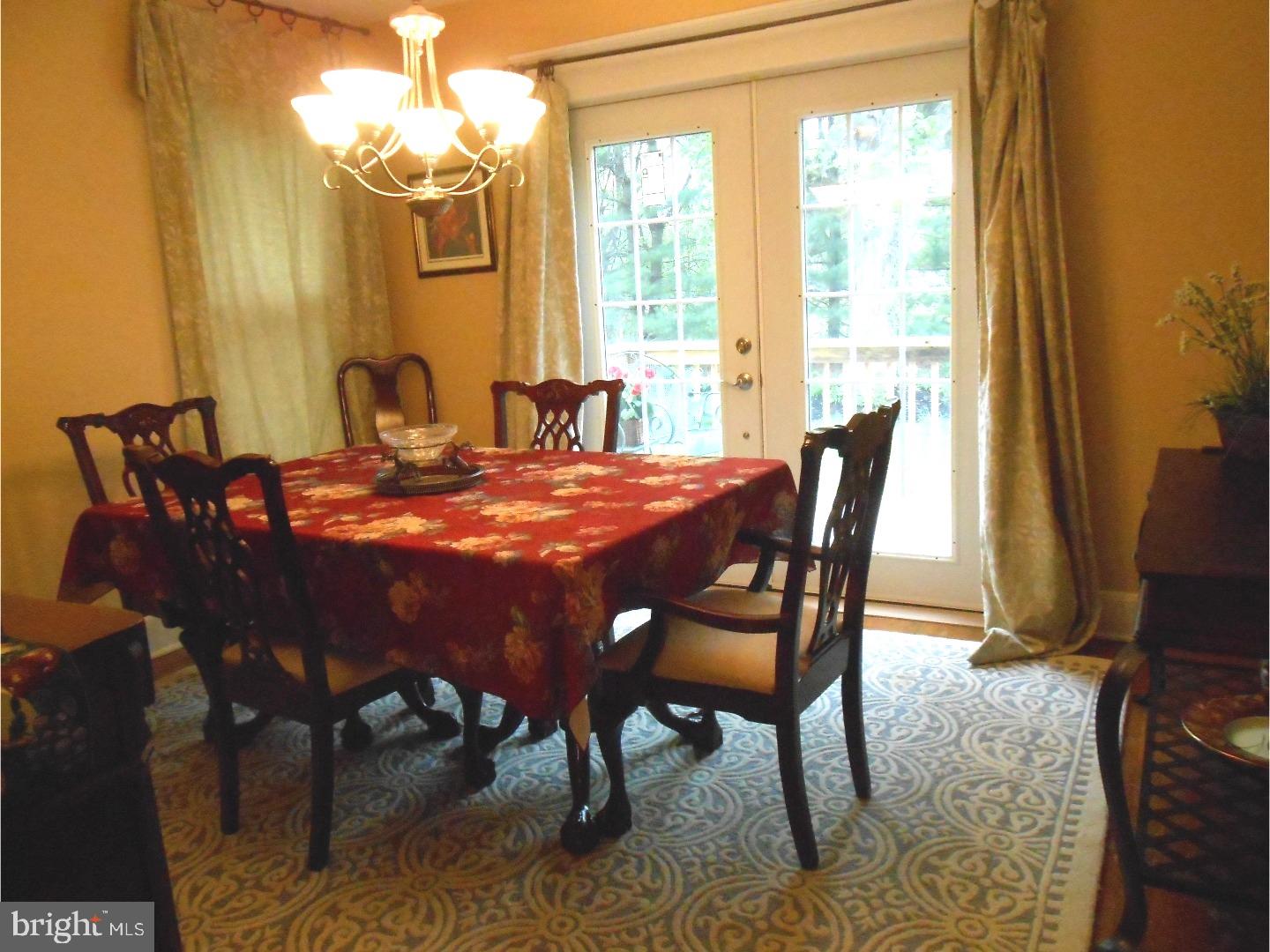 1052 Edinburg Road Hamilton, NJ 08690 - Photo 8 of 23 Dining Room