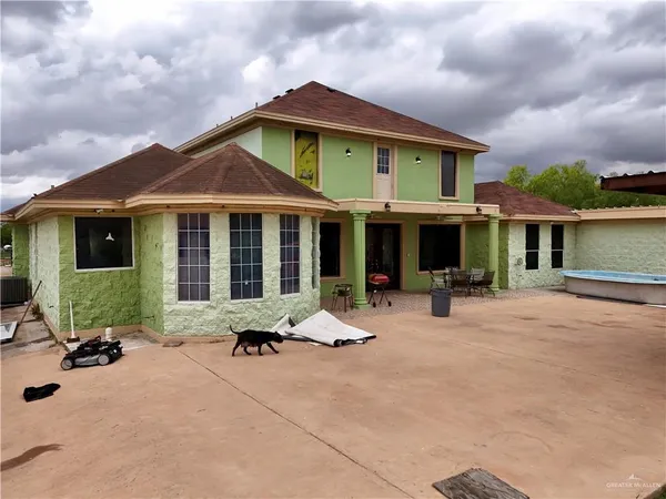 a view of a lounge chair in the patio
