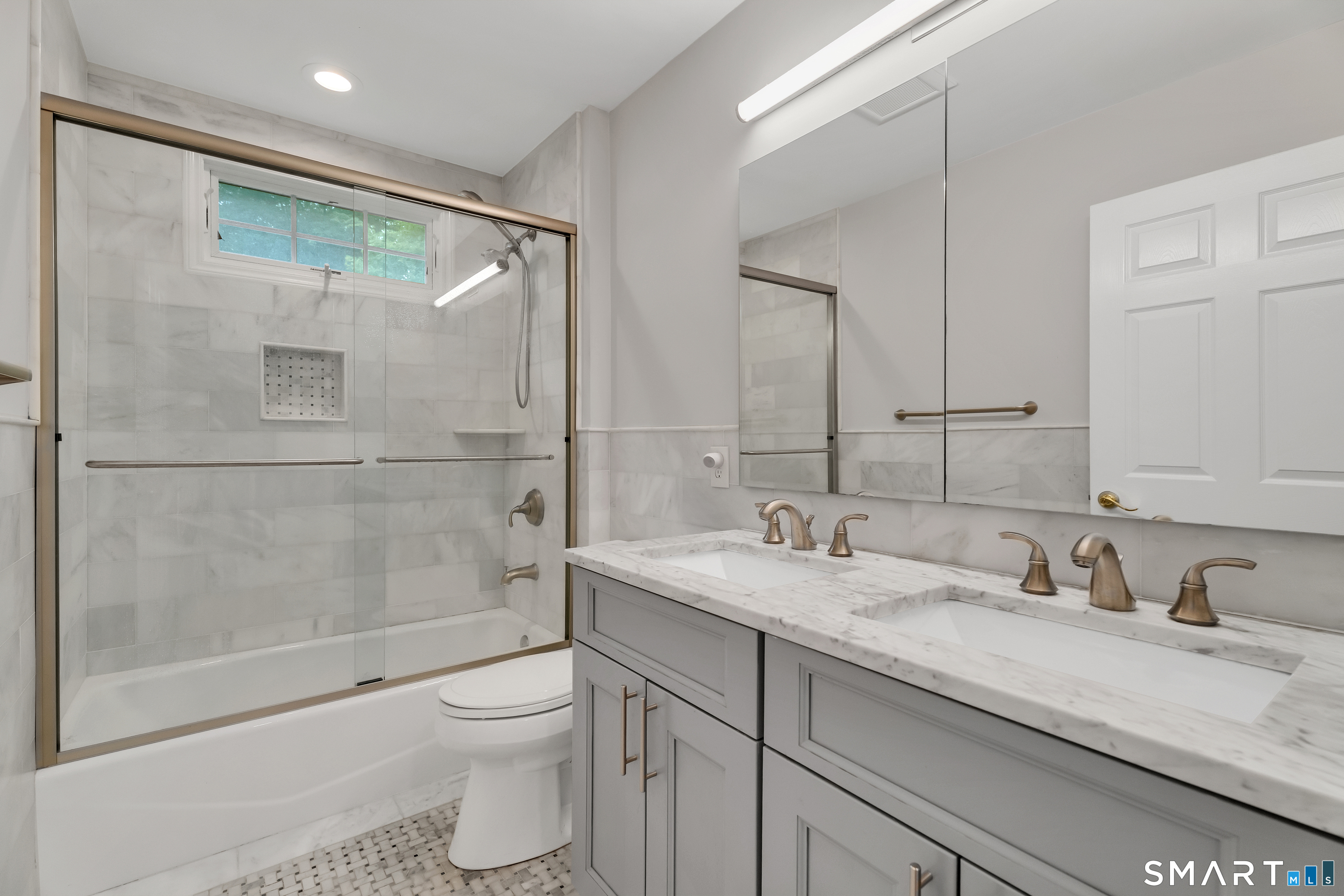 104 Salem Road Trumbull, CT 06611 - Photo 26 of 39