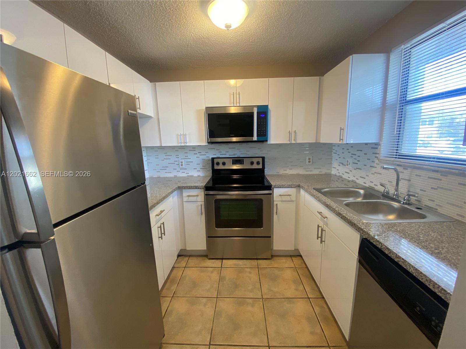 3263 Kirk Road, Unit 2 Lake Worth, FL 33461 - Photo 5 of 14