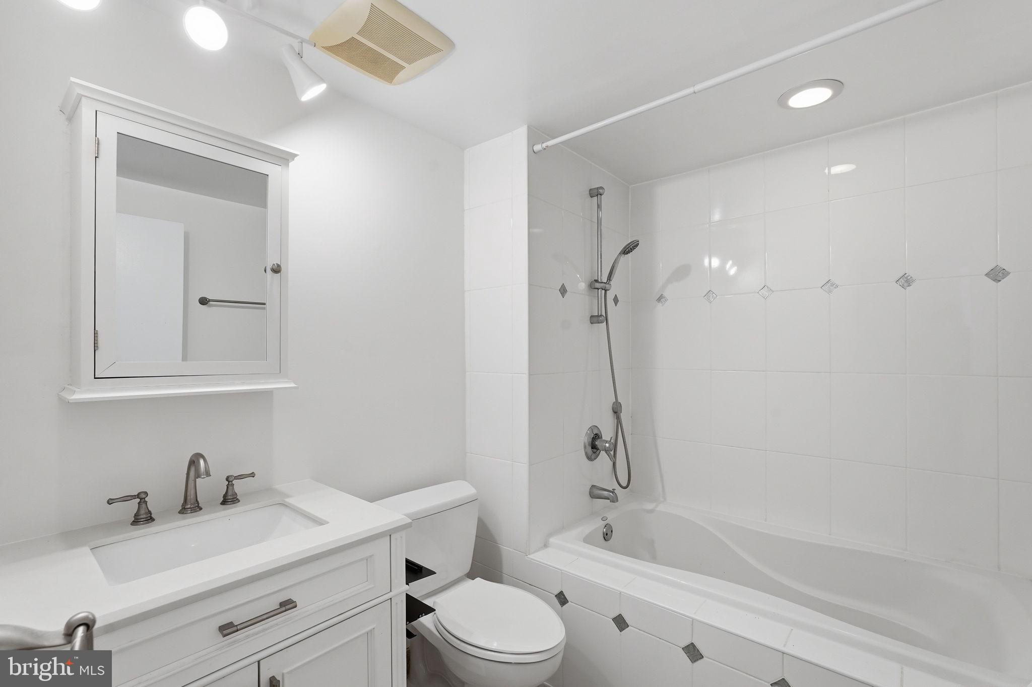 12302 Scotch Bonnet Court Reston, VA 20191 - Photo 15 of 40