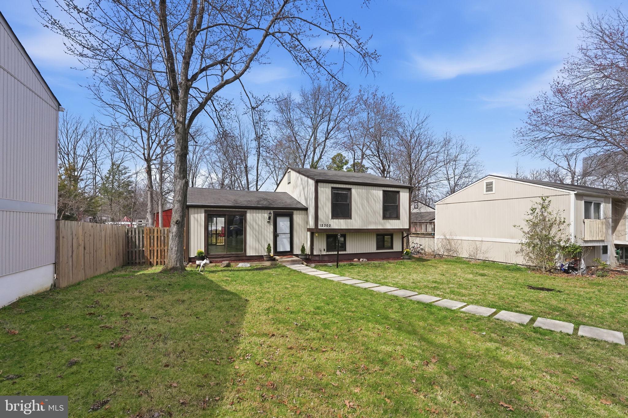 12302 Scotch Bonnet Court Reston, VA 20191 - Photo 3 of 40