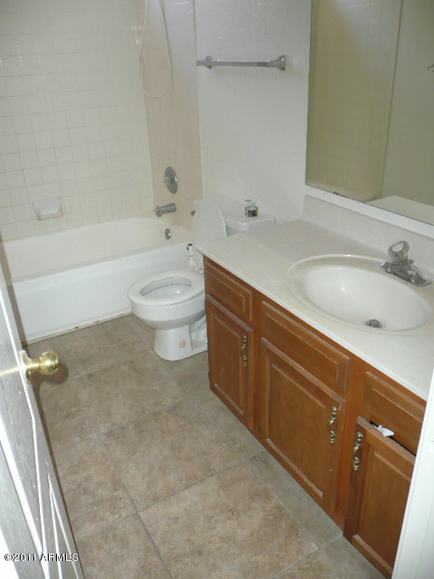 2418 East Rockledge Road Phoenix, AZ 85048 - Photo 14 of 18 13
