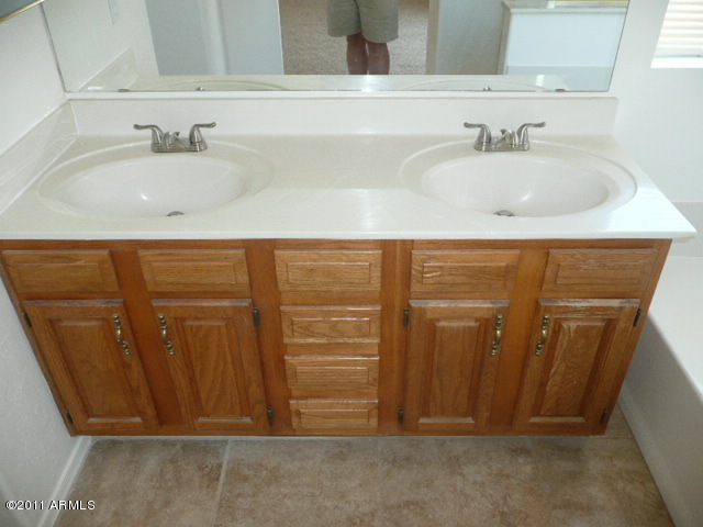 2418 East Rockledge Road Phoenix, AZ 85048 - Photo 17 of 18 16