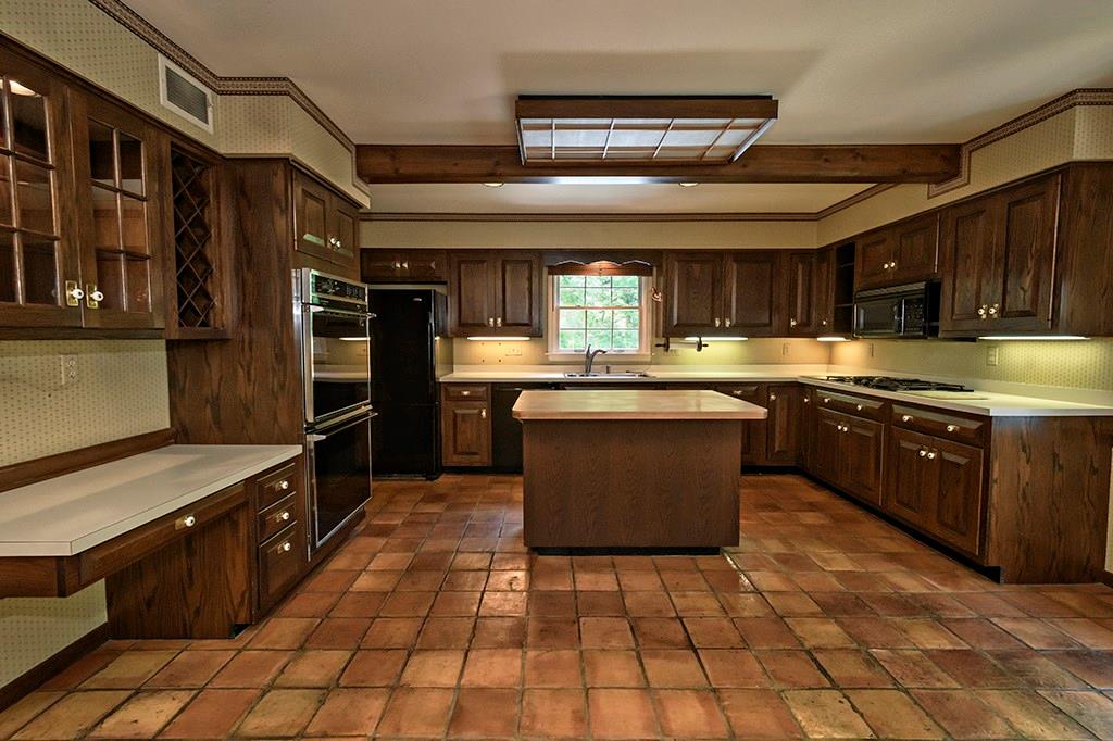 625 Twin Pine Road Pittsburgh, PA 15215 - Photo 8 of 25 Gallery Image 8