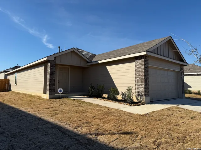 $1,795 | 4206 Paprika Grove, Von Ormy, TX 78073