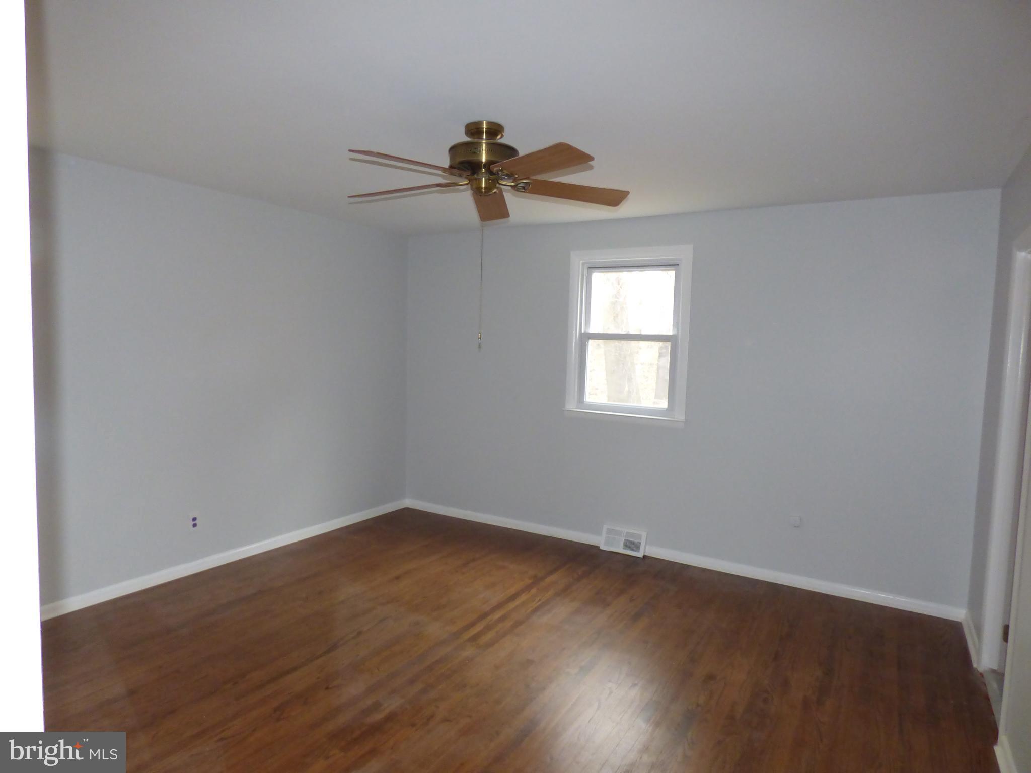 572 Remsen Road Philadelphia, PA 19115 - Photo 13 of 32 Master Bed