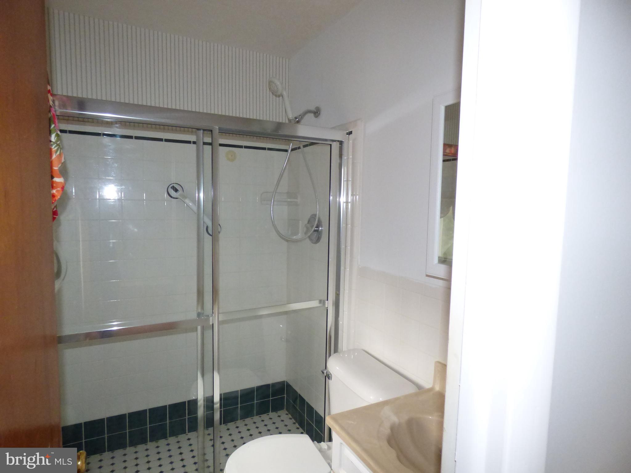 572 Remsen Road Philadelphia, PA 19115 - Photo 15 of 32 Master Bath
