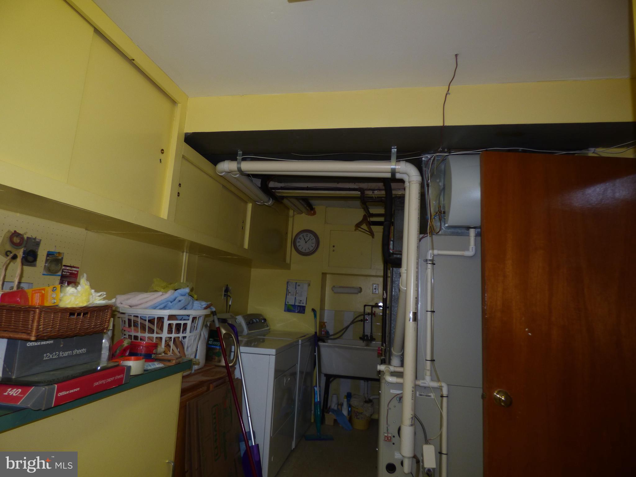 572 Remsen Road Philadelphia, PA 19115 - Photo 21 of 32 Utility Laundry