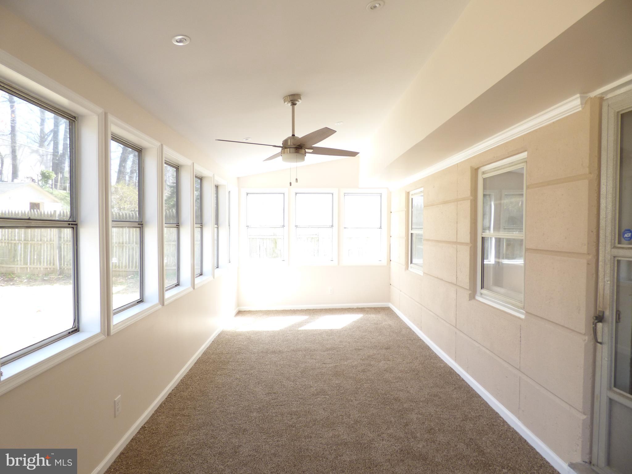 572 Remsen Road Philadelphia, PA 19115 - Photo 26 of 32 Sun Room