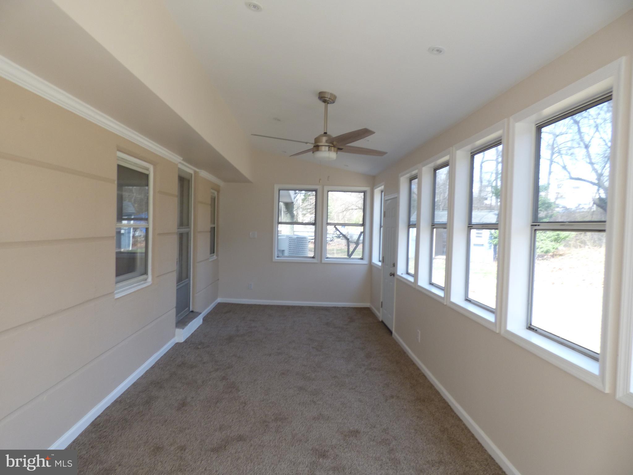572 Remsen Road Philadelphia, PA 19115 - Photo 27 of 32 Sun Room