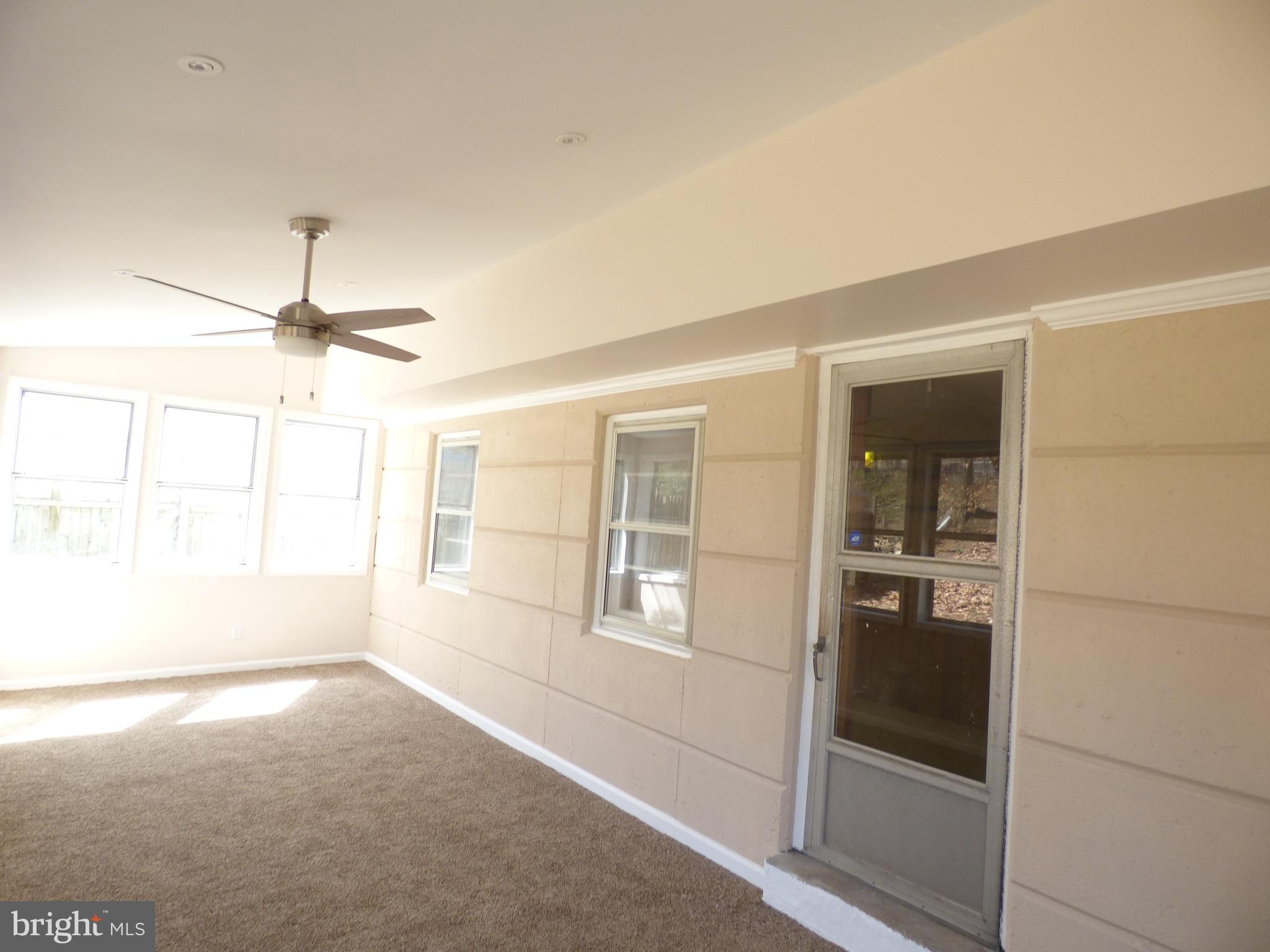 572 Remsen Road Philadelphia, PA 19115 - Photo 29 of 32 Sun Room