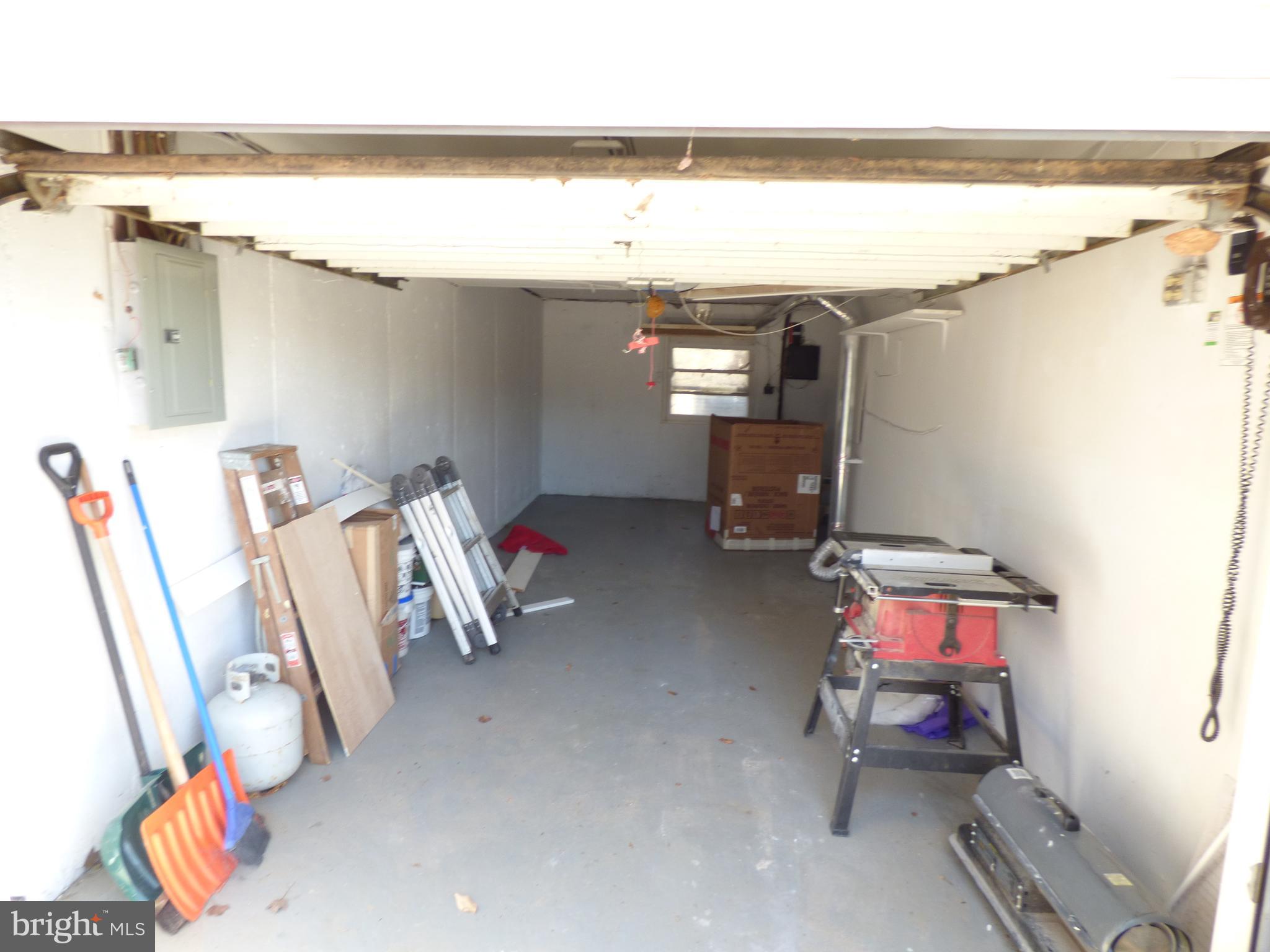 572 Remsen Road Philadelphia, PA 19115 - Photo 30 of 32 Garage