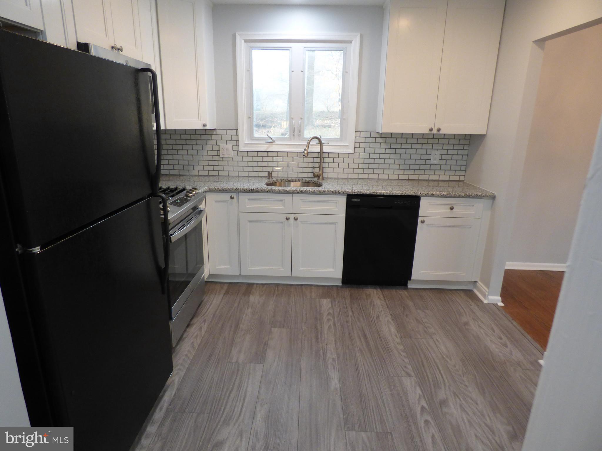 572 Remsen Road Philadelphia, PA 19115 - Photo 7 of 32 Kitchen
